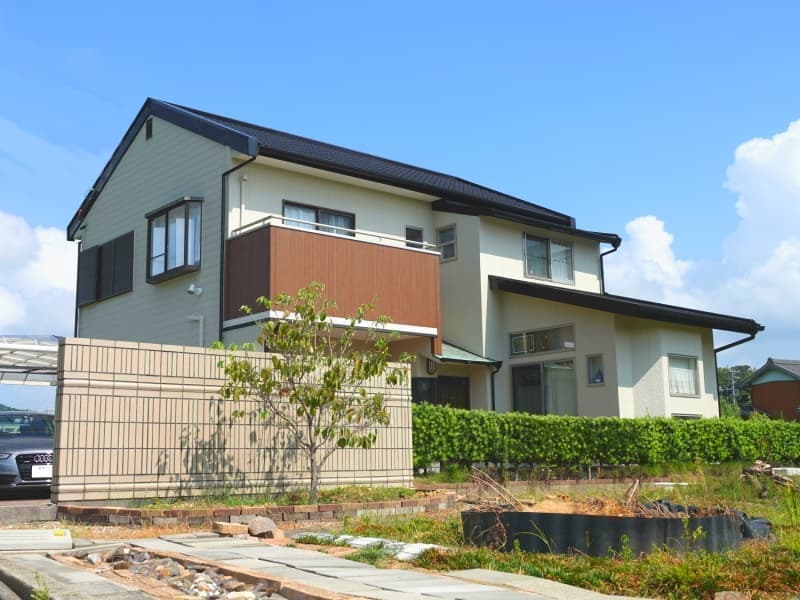 耐用年数が15年~20年のフッ素塗料
